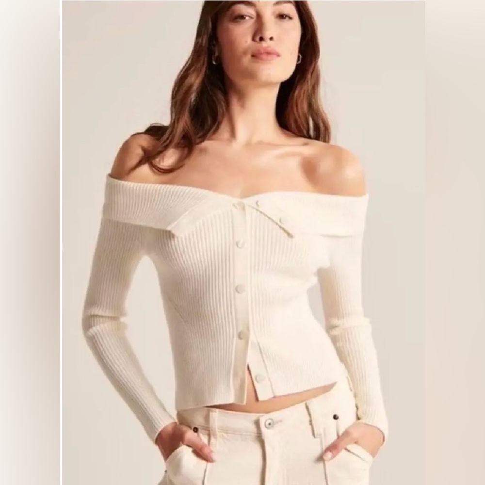 Abercrombie and Fitch knitted sweater off the shoulder NWT